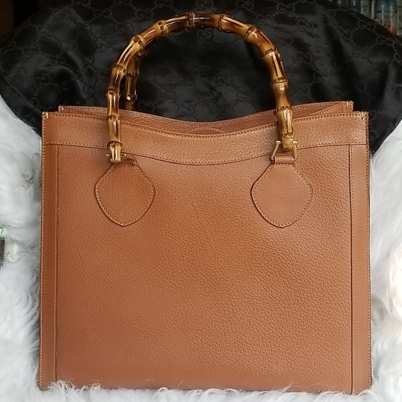 Gucci Tan Tote with Bamboo Handles - Picture 3 of 16
